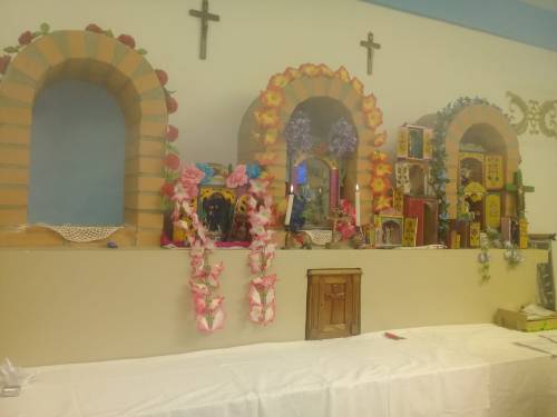 Der Altar wurde zur Feier des Tages festlich geschmückt
