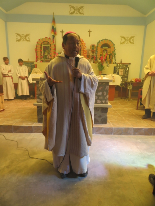 Bischof Monseñor Ricardo Centellas mit der Predigt